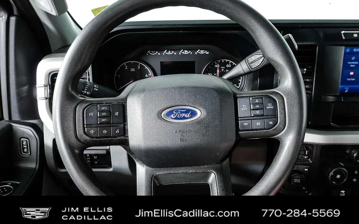 2024 Ford Super Duty F-350 DRW XL thumbnail 9