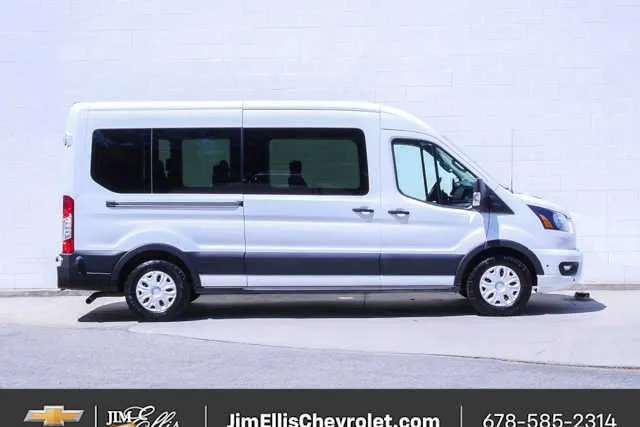 2024 Ford Transit Passenger Wagon XL thumbnail 2