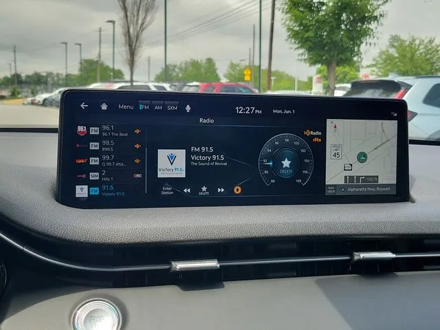 2024 Genesis GV70 thumbnail 21