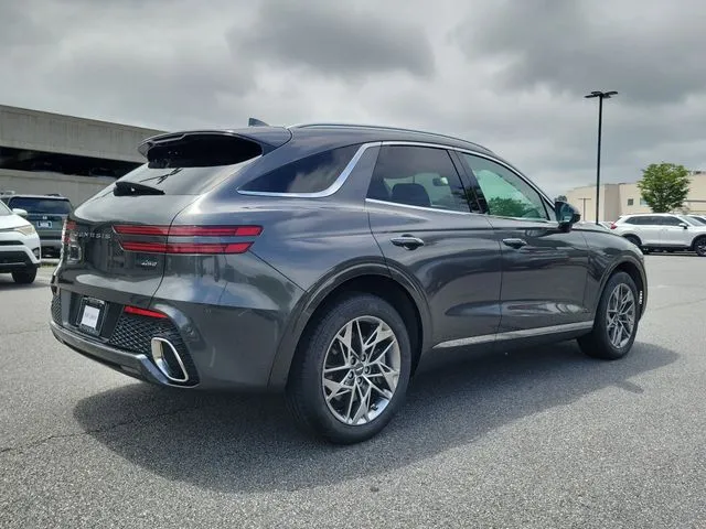 2024 Genesis GV70 thumbnail 4