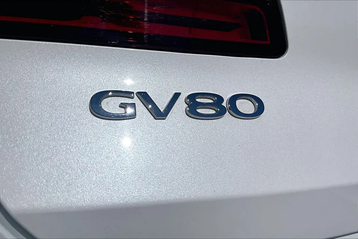 2024 Genesis GV80 thumbnail 10