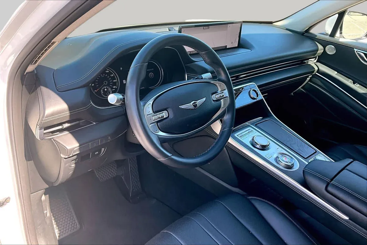 2024 Genesis GV80 thumbnail 18