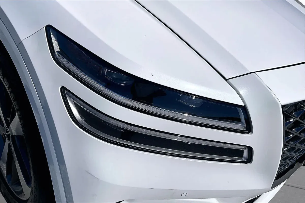 2024 Genesis GV80 thumbnail 28