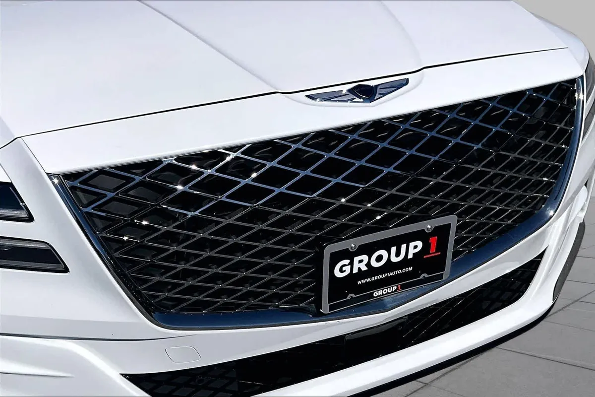 2024 Genesis GV80 thumbnail 30