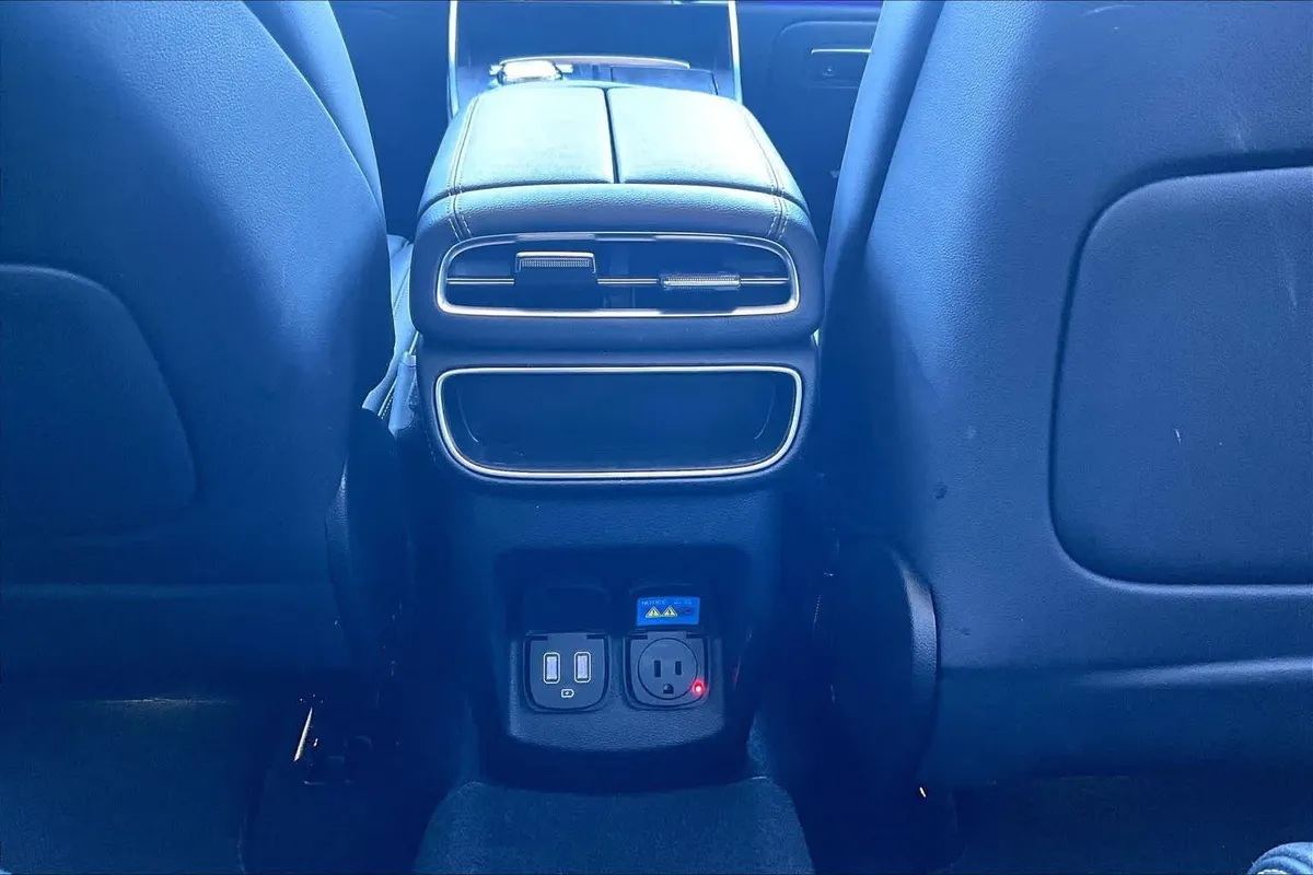 2024 Genesis GV80 thumbnail 34