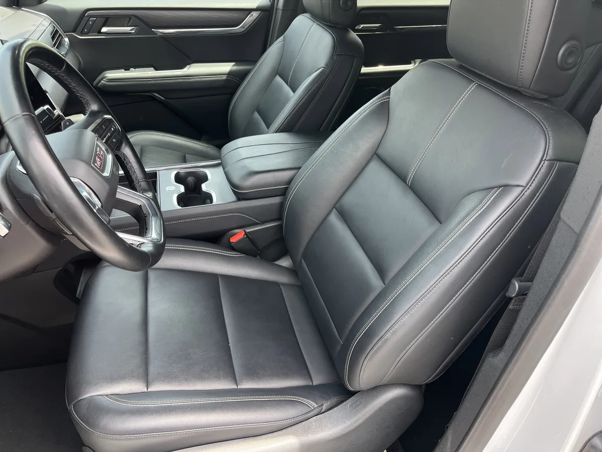 2024 GMC Acadia AWD Elevation thumbnail 15