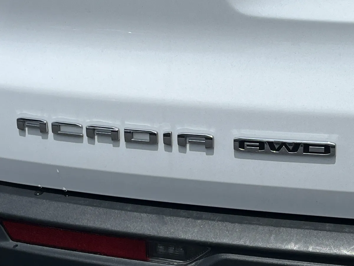 2024 GMC Acadia AWD Elevation thumbnail 25