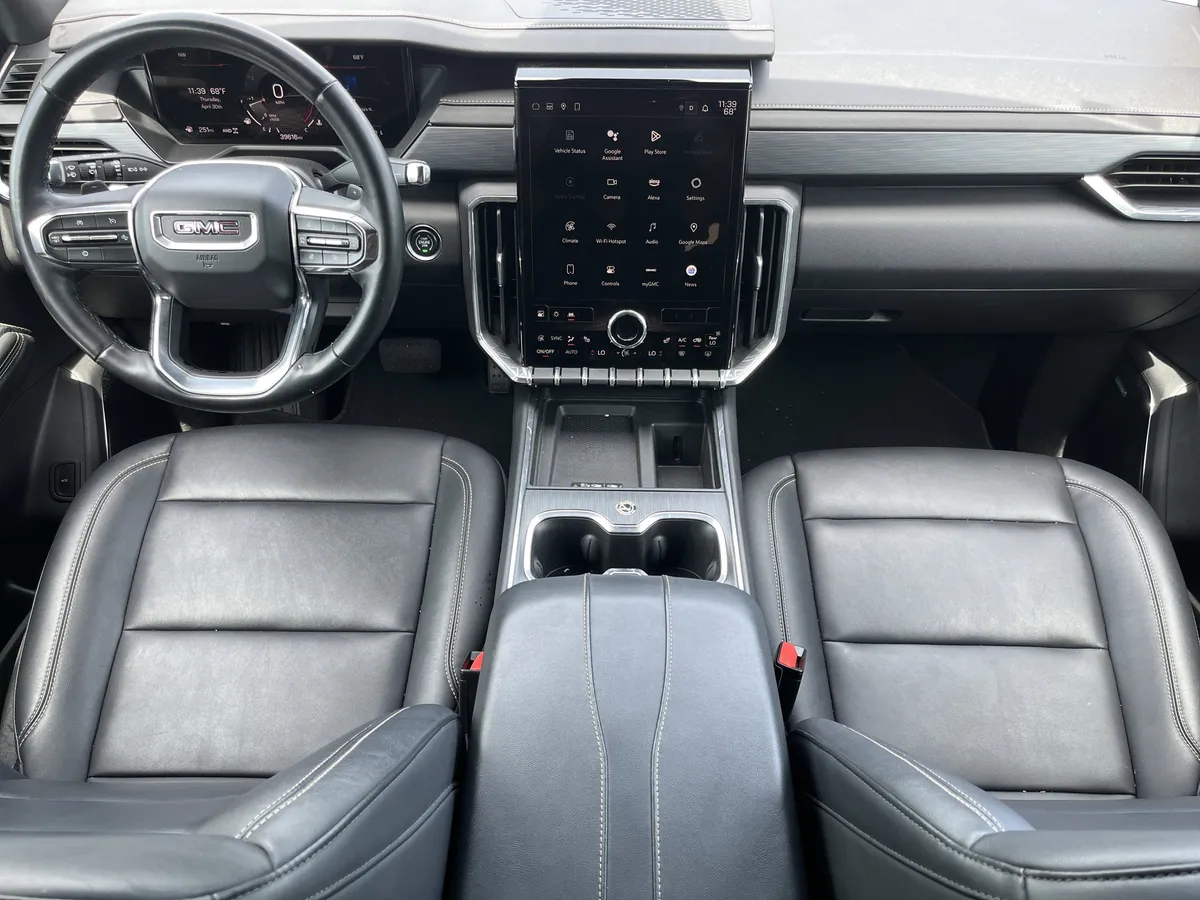 2024 GMC Acadia AWD Elevation thumbnail 3