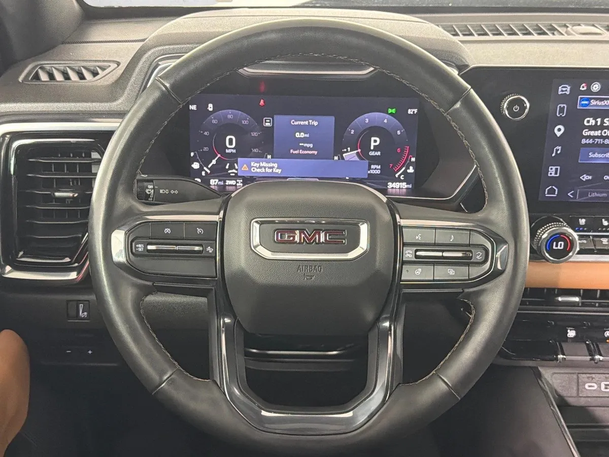 2024 GMC Canyon 4WD AT4 thumbnail 23