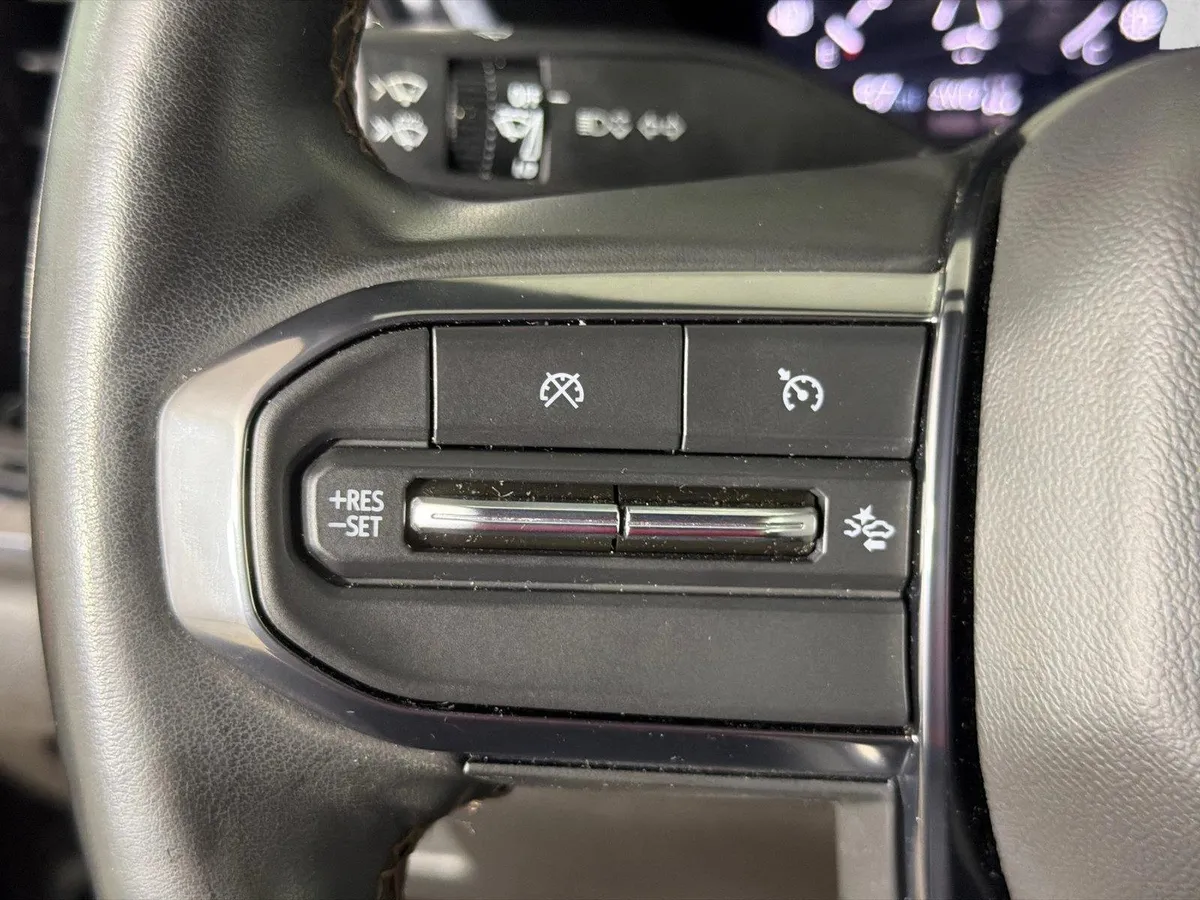 2024 GMC Canyon 4WD AT4 thumbnail 24