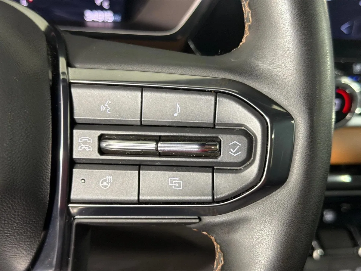 2024 GMC Canyon 4WD AT4 thumbnail 25