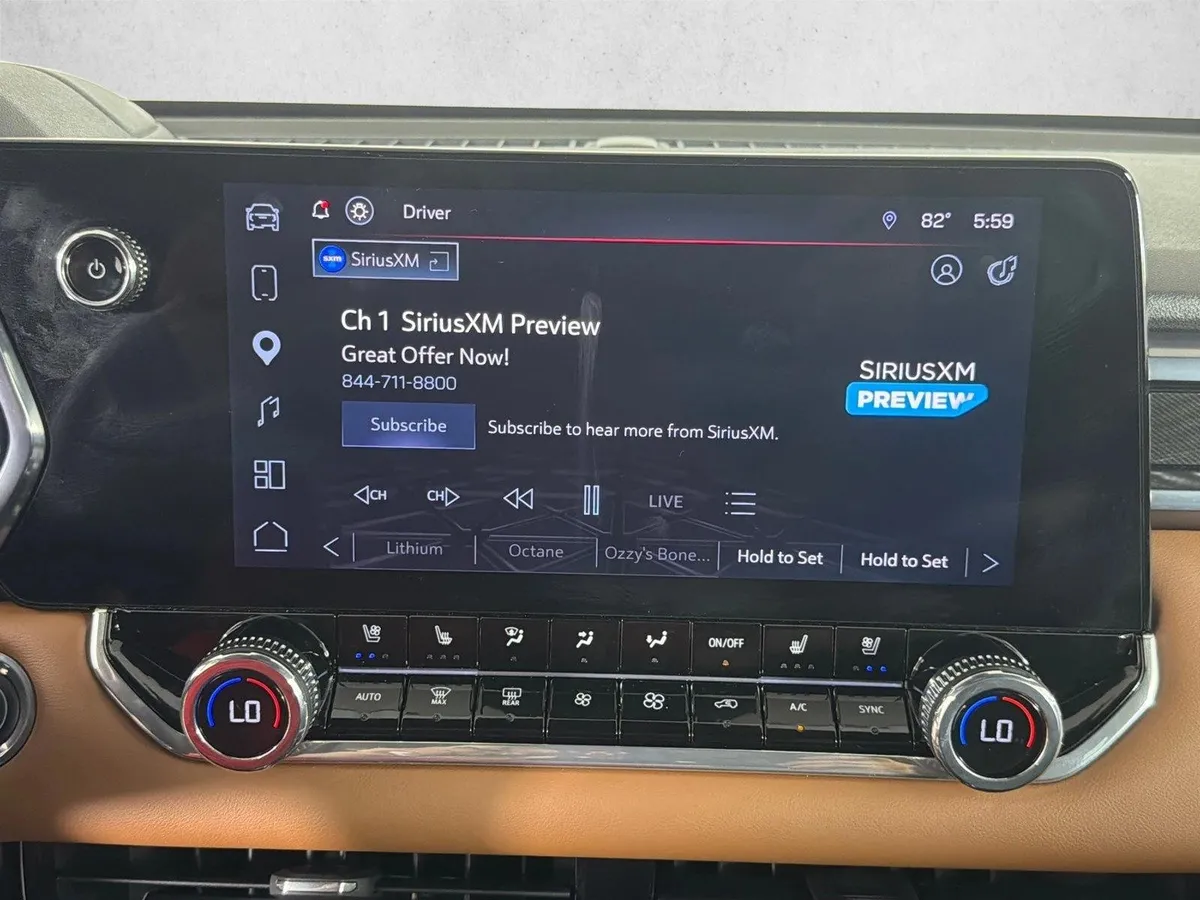 2024 GMC Canyon 4WD AT4 thumbnail 28