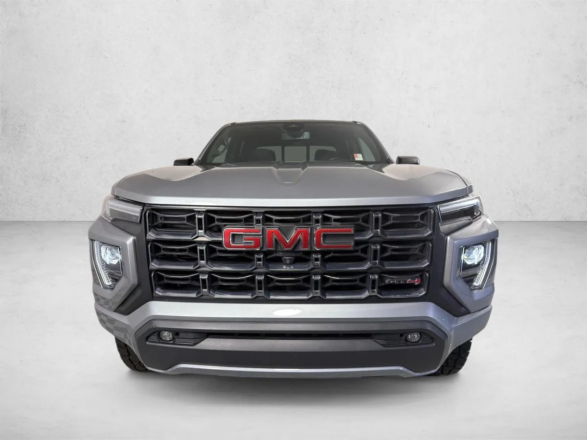 2024 GMC Canyon 4WD AT4 thumbnail 8