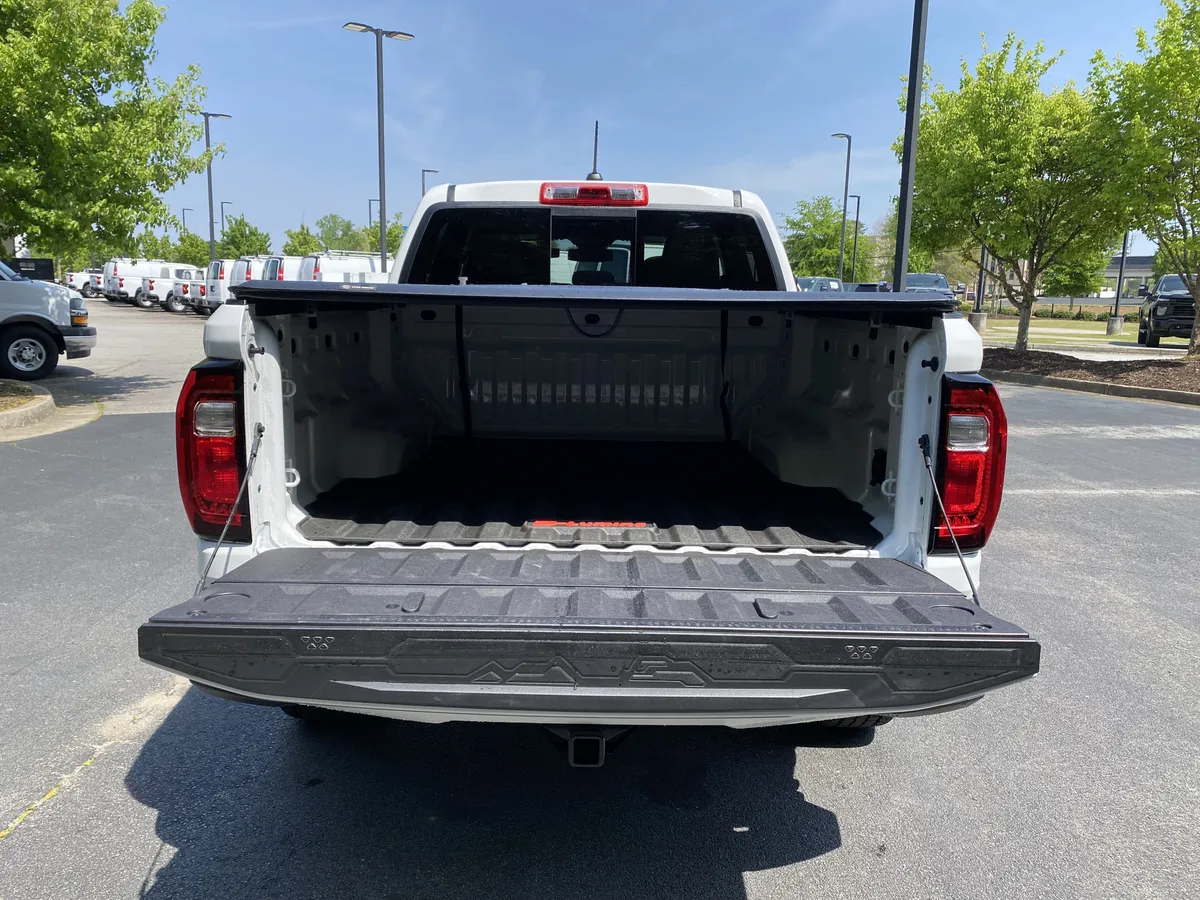 2024 GMC Canyon 4WD Elevation thumbnail 10