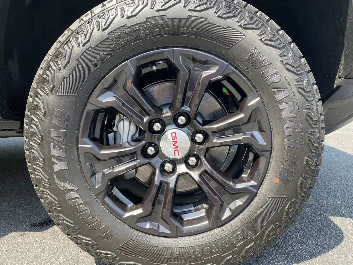 2024 GMC Canyon 4WD Elevation thumbnail 12