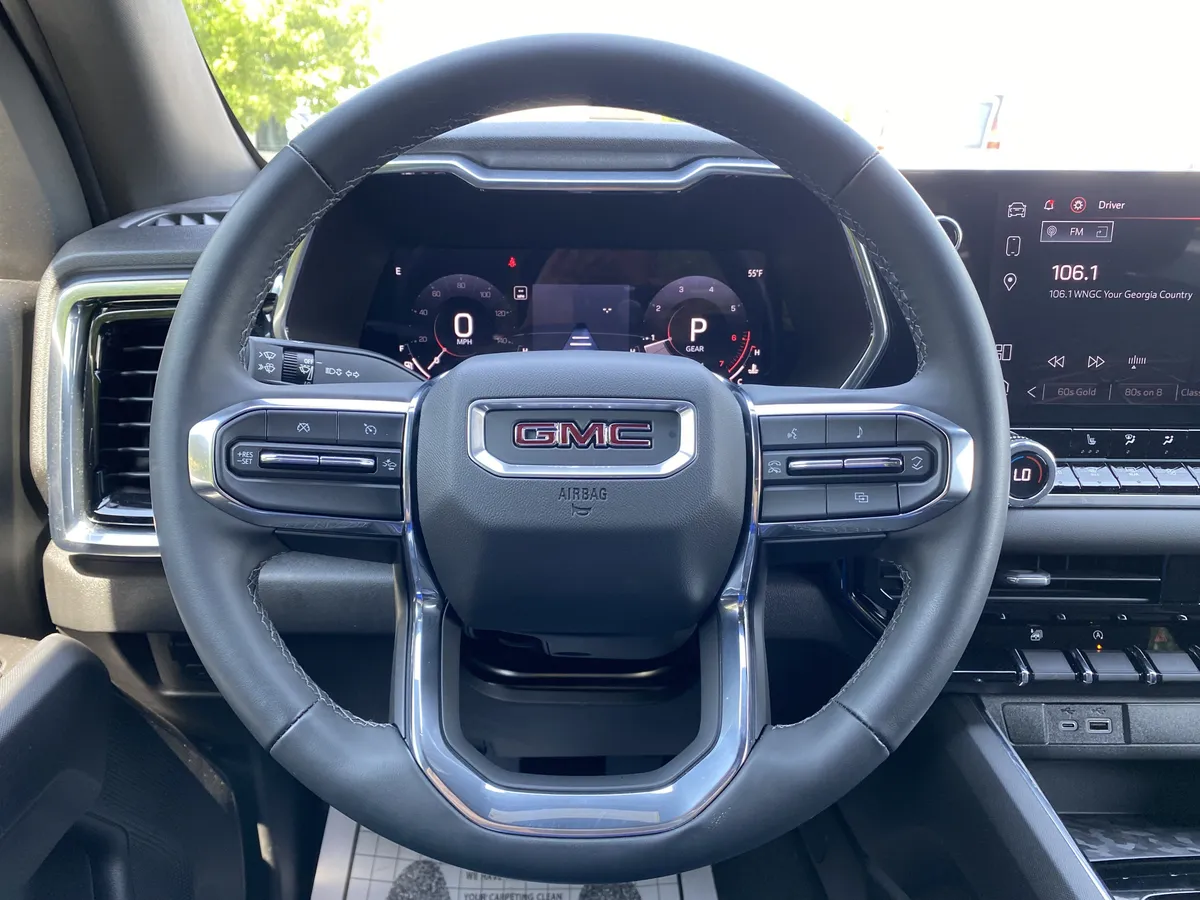 2024 GMC Canyon 4WD Elevation thumbnail 17