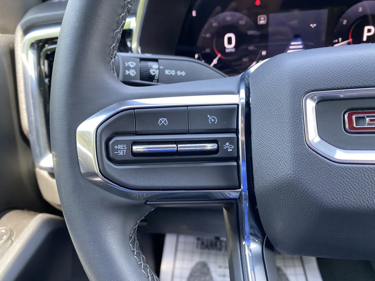 2024 GMC Canyon 4WD Elevation thumbnail 18