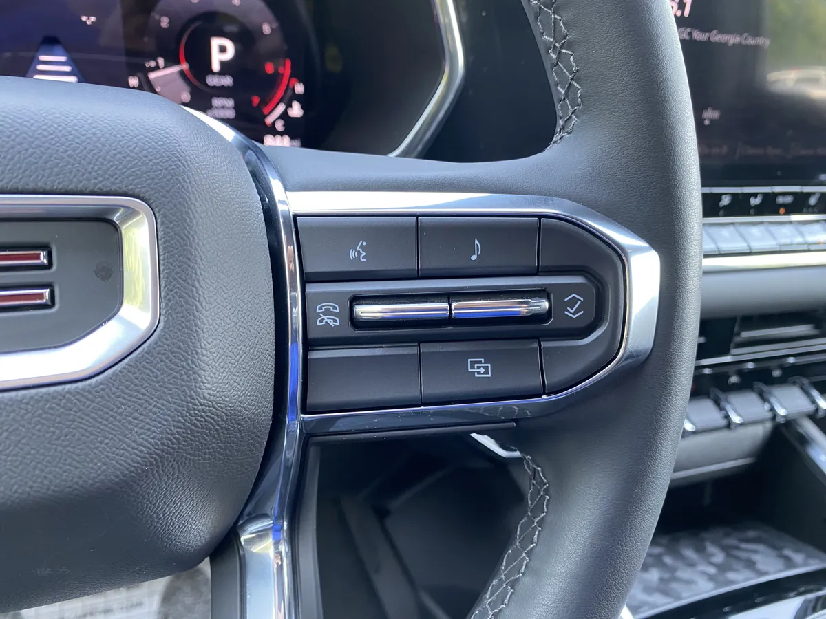 2024 GMC Canyon 4WD Elevation thumbnail 19