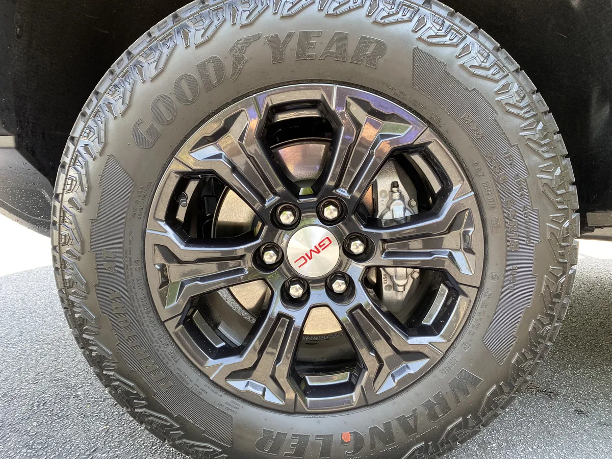 2024 GMC Canyon 4WD Elevation thumbnail 42
