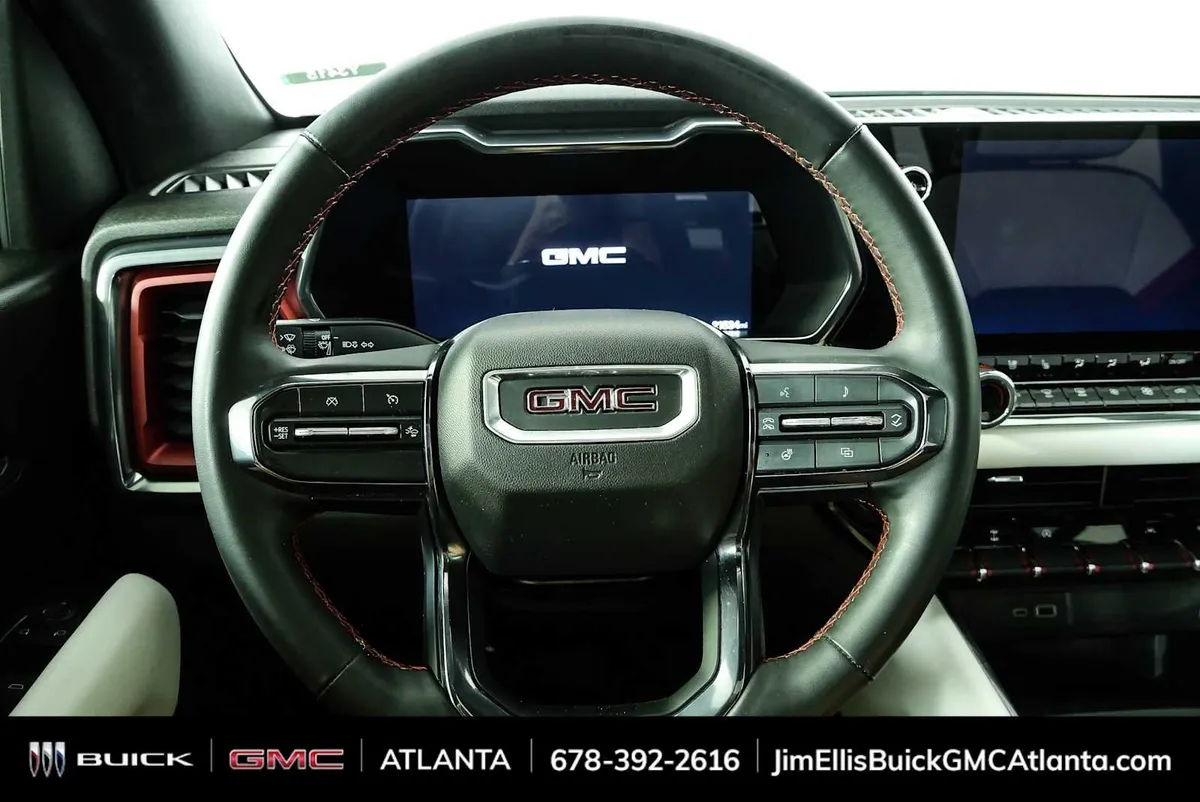 2024 GMC Canyon AT4X thumbnail 10