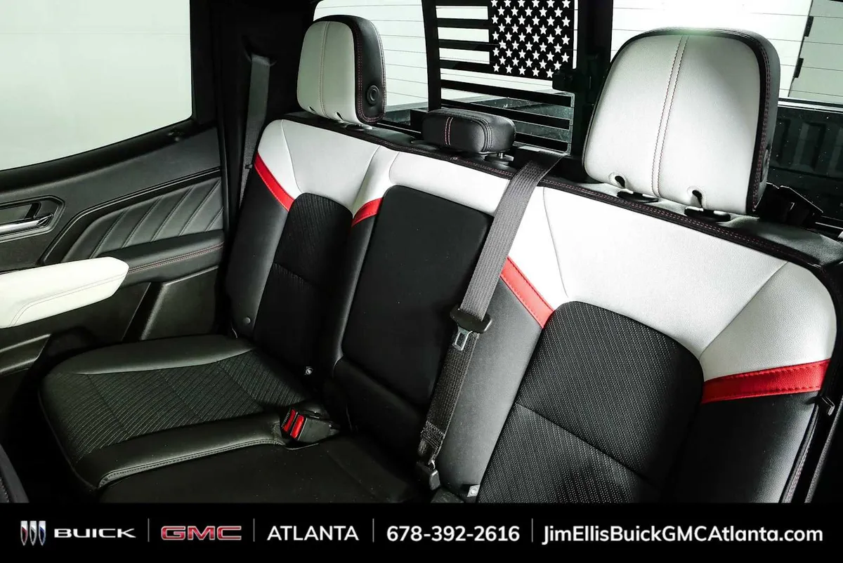 2024 GMC Canyon AT4X thumbnail 19