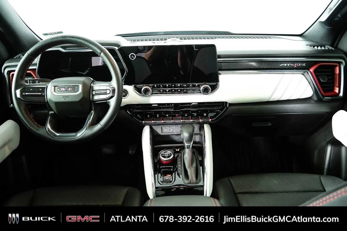 2024 GMC Canyon AT4X thumbnail 21