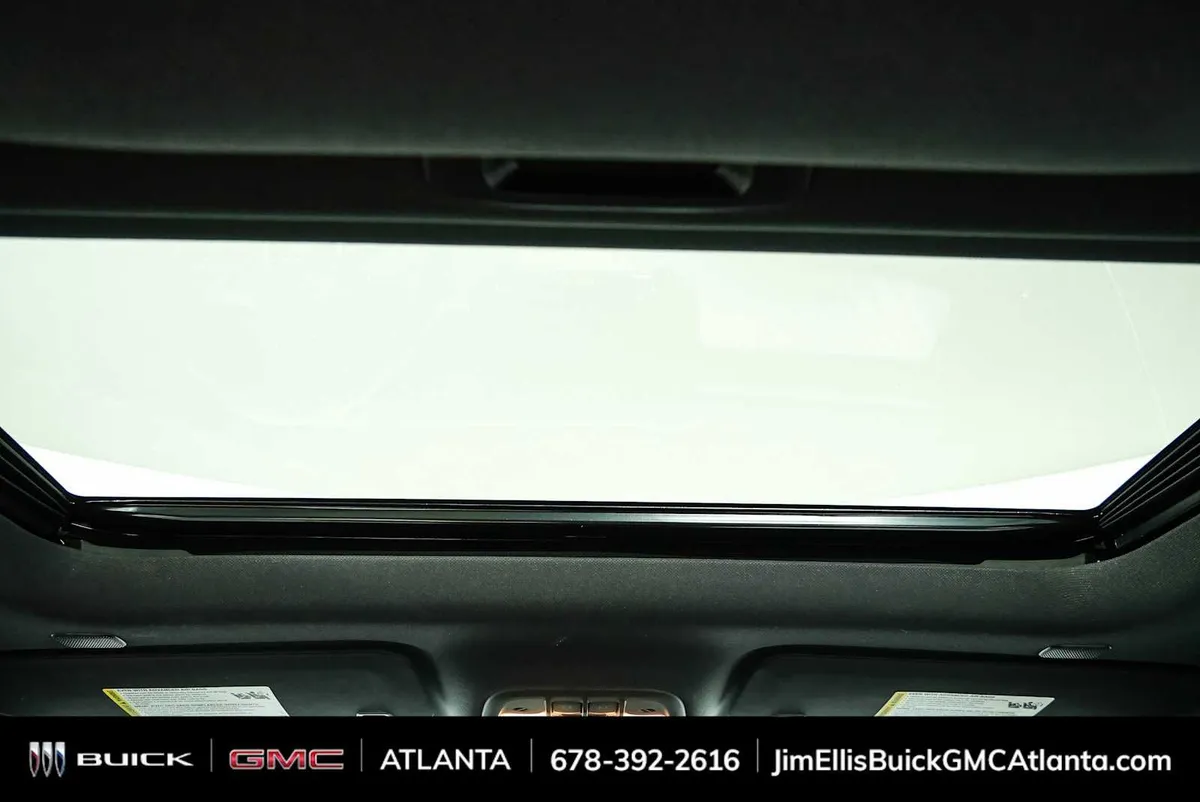 2024 GMC Canyon AT4X thumbnail 22