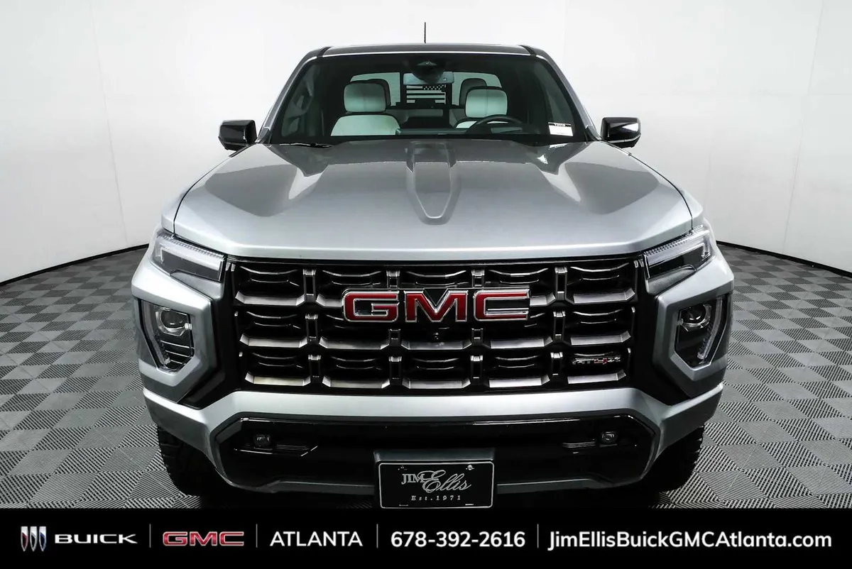 2024 GMC Canyon AT4X thumbnail 28