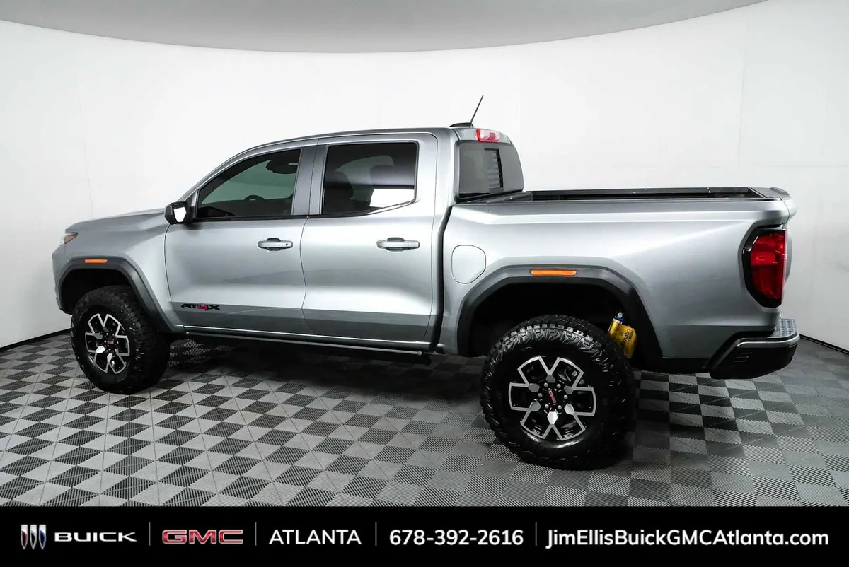 2024 GMC Canyon AT4X thumbnail 31