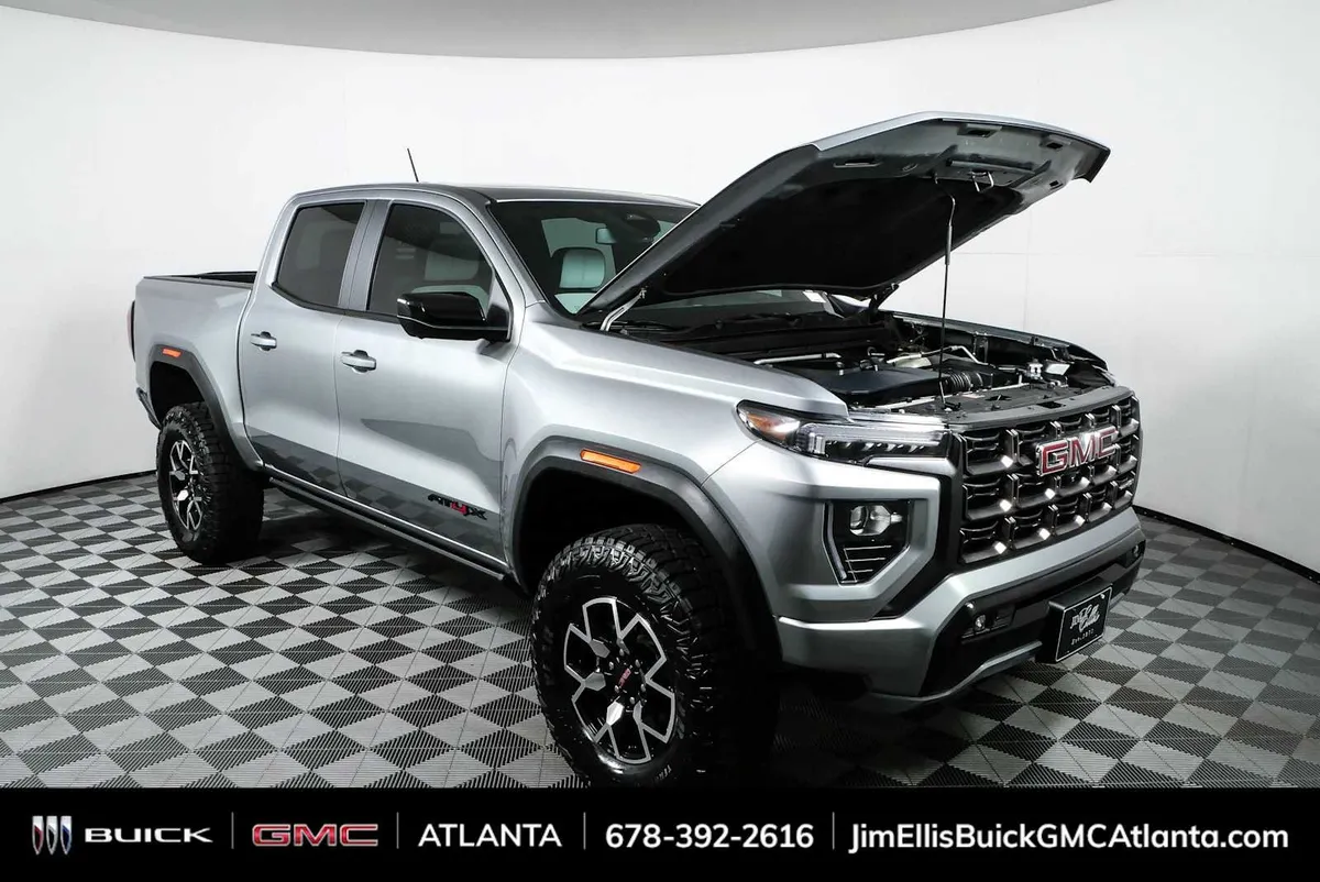 2024 GMC Canyon AT4X thumbnail 34