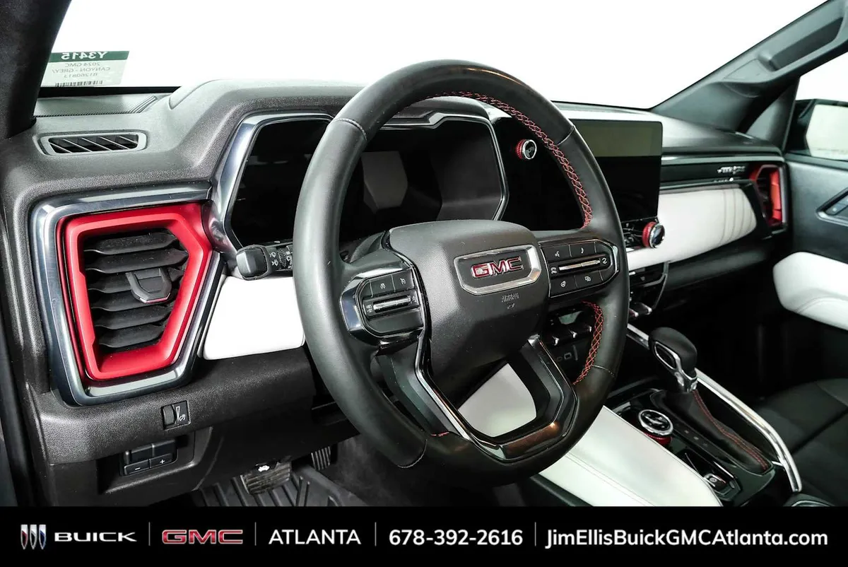 2024 GMC Canyon AT4X thumbnail 4