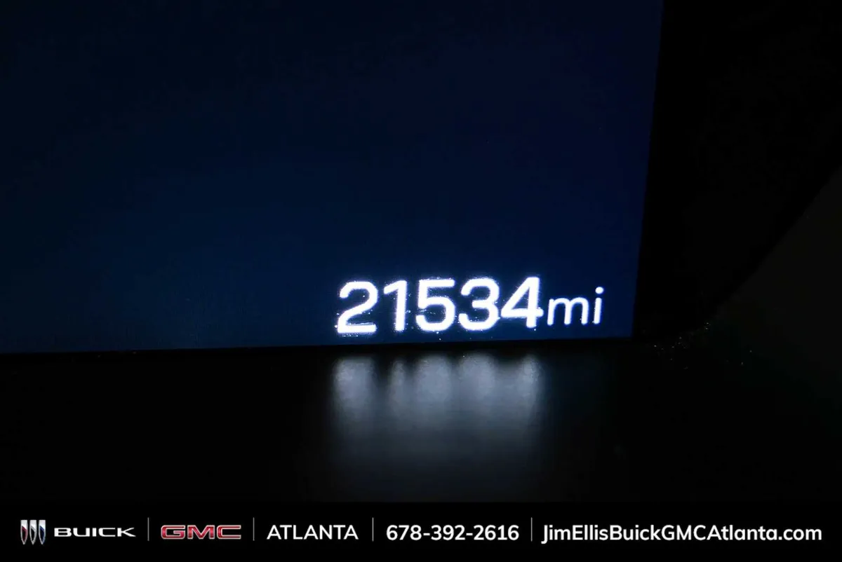 2024 GMC Canyon AT4X thumbnail 9