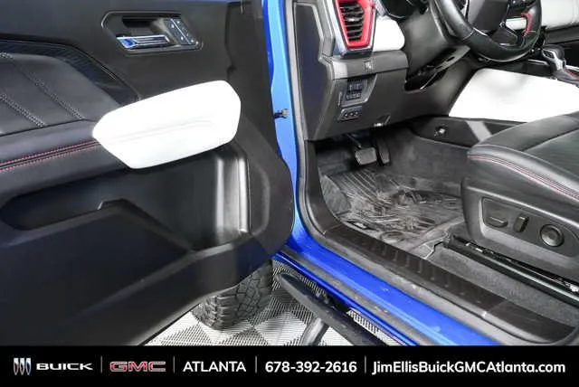 2024 GMC Canyon AT4X thumbnail 7