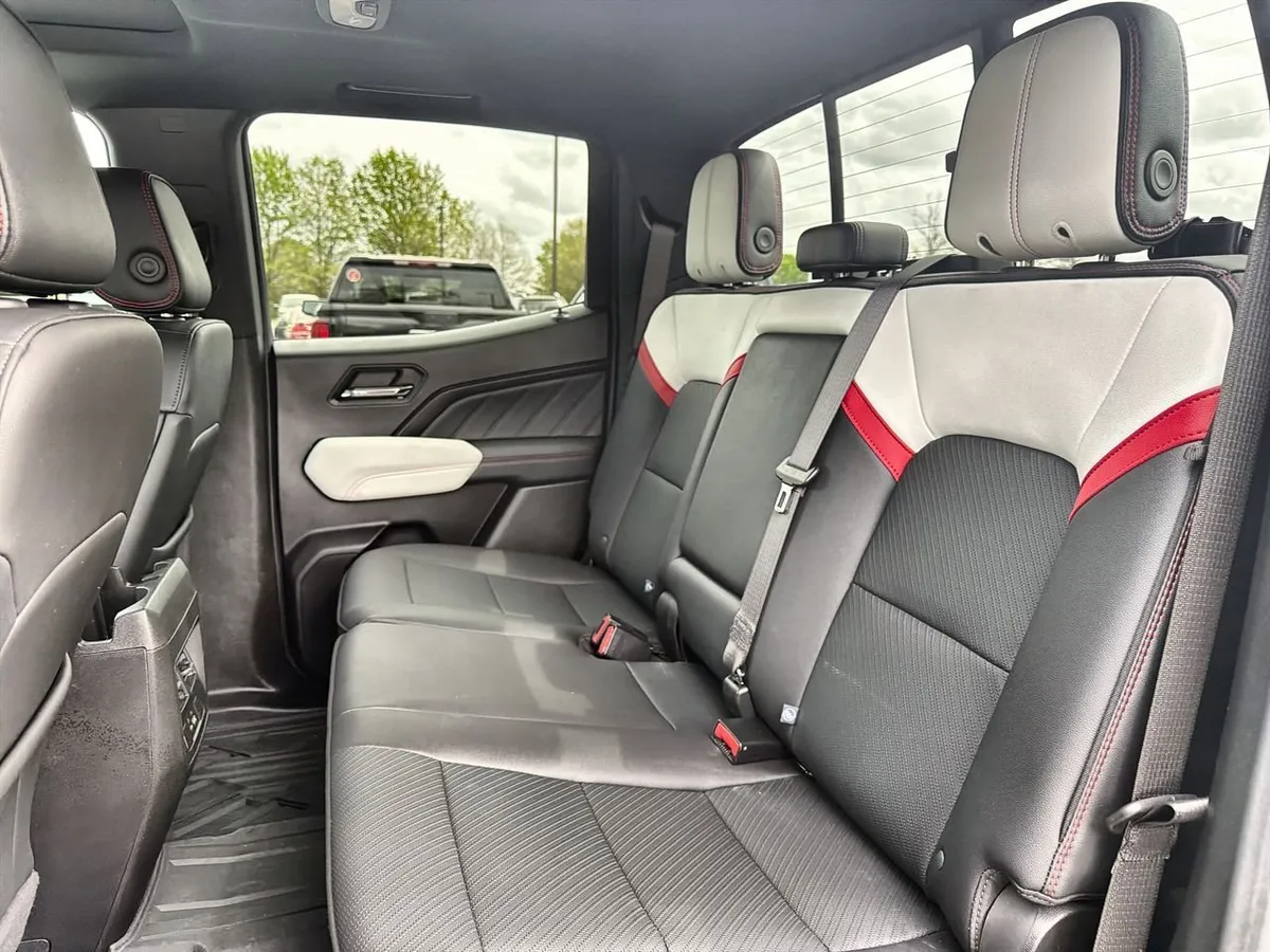 2024 GMC Canyon AT4X thumbnail 20