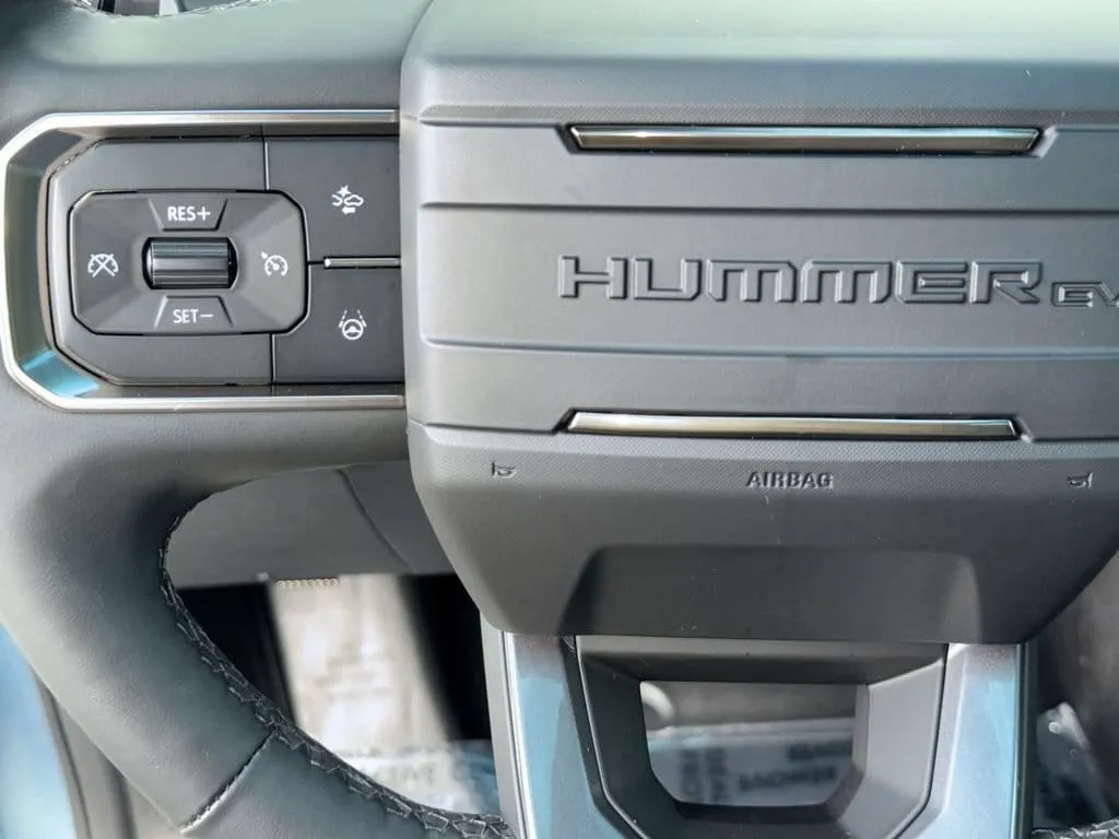 2024 GMC HUMMER EV SUV 3X Omega Limited Edition thumbnail 17