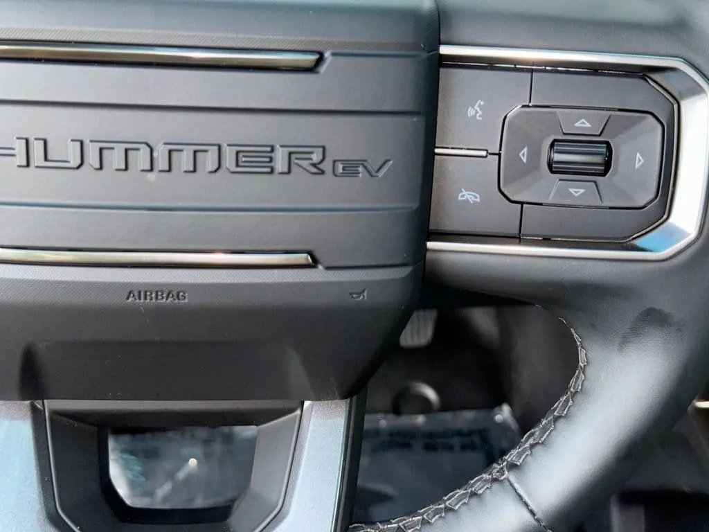 2024 GMC HUMMER EV SUV 3X Omega Limited Edition thumbnail 18