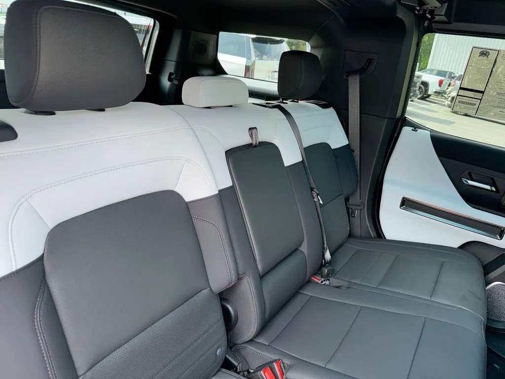 2024 GMC HUMMER EV SUV 3X Omega Limited Edition thumbnail 29