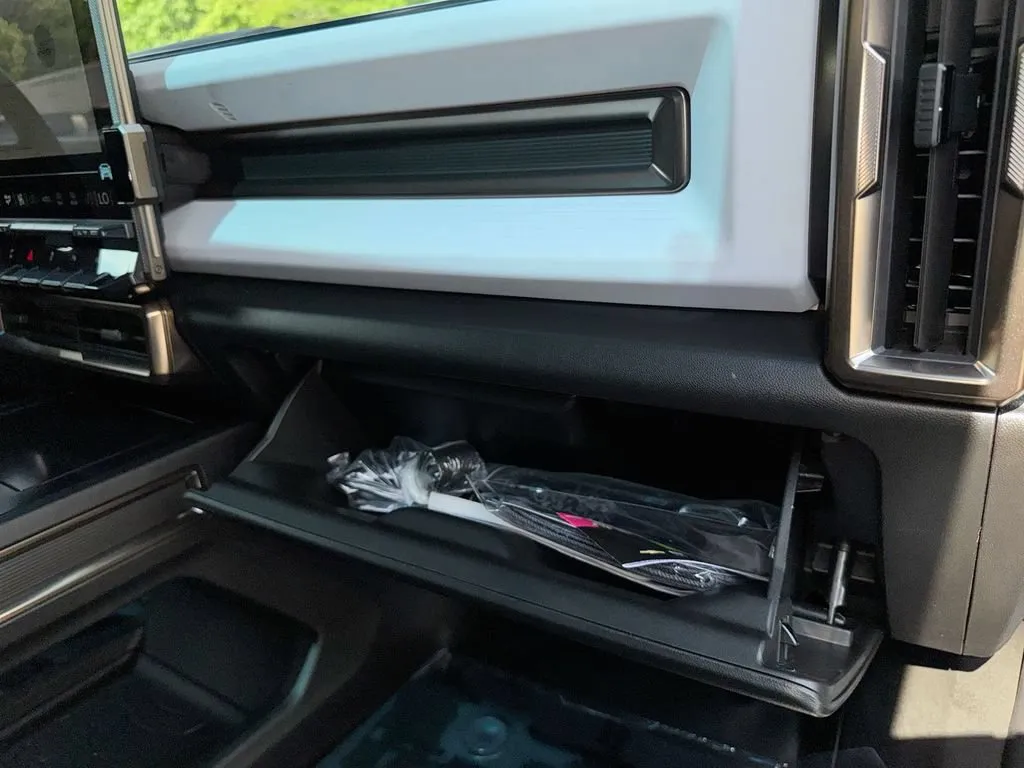 2024 GMC HUMMER EV SUV 3X Omega Limited Edition thumbnail 36
