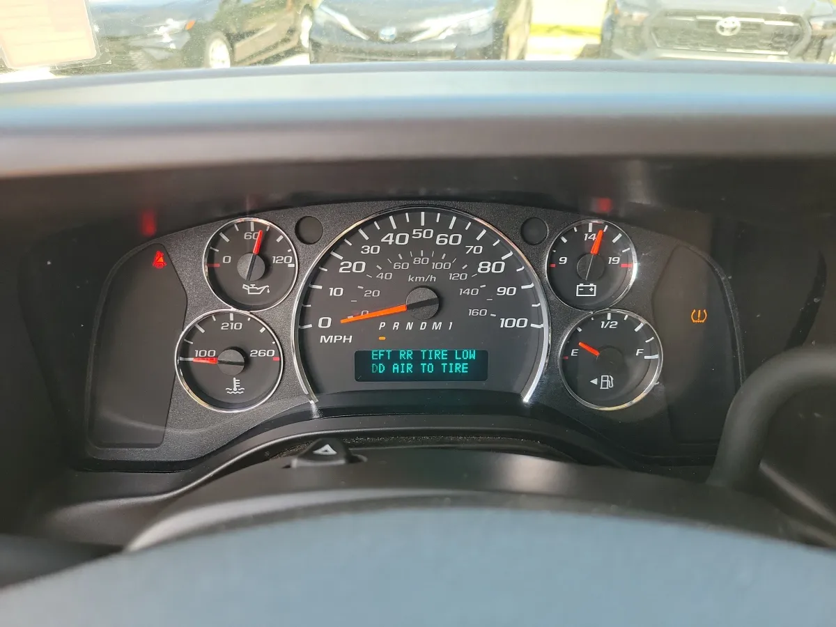 2024 GMC Savana Cargo Van Work Van thumbnail 11