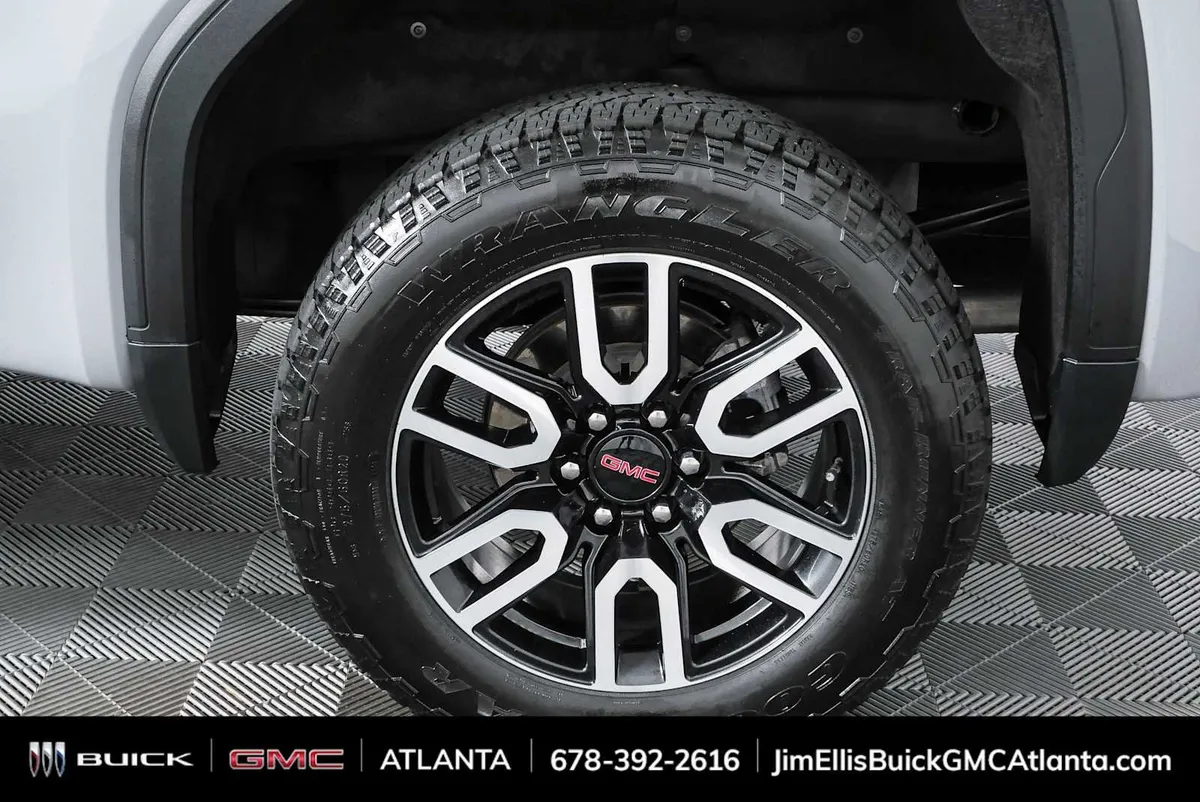 2024 GMC Sierra 1500 AT4 thumbnail 35