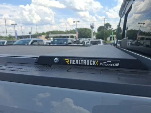 2024 GMC Sierra 1500 AT4 thumbnail 14