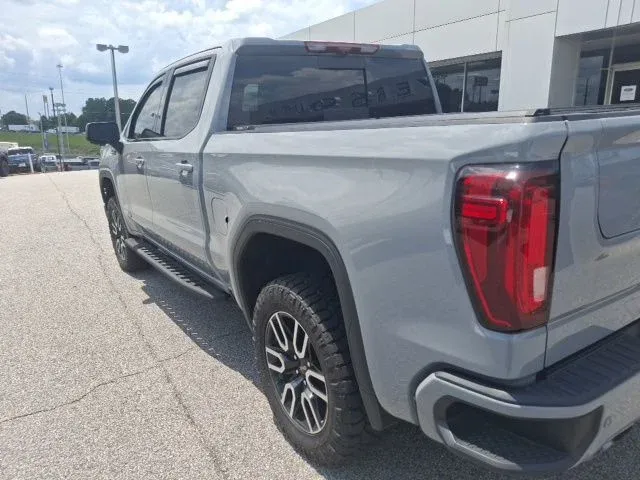 2024 GMC Sierra 1500 AT4 thumbnail 6