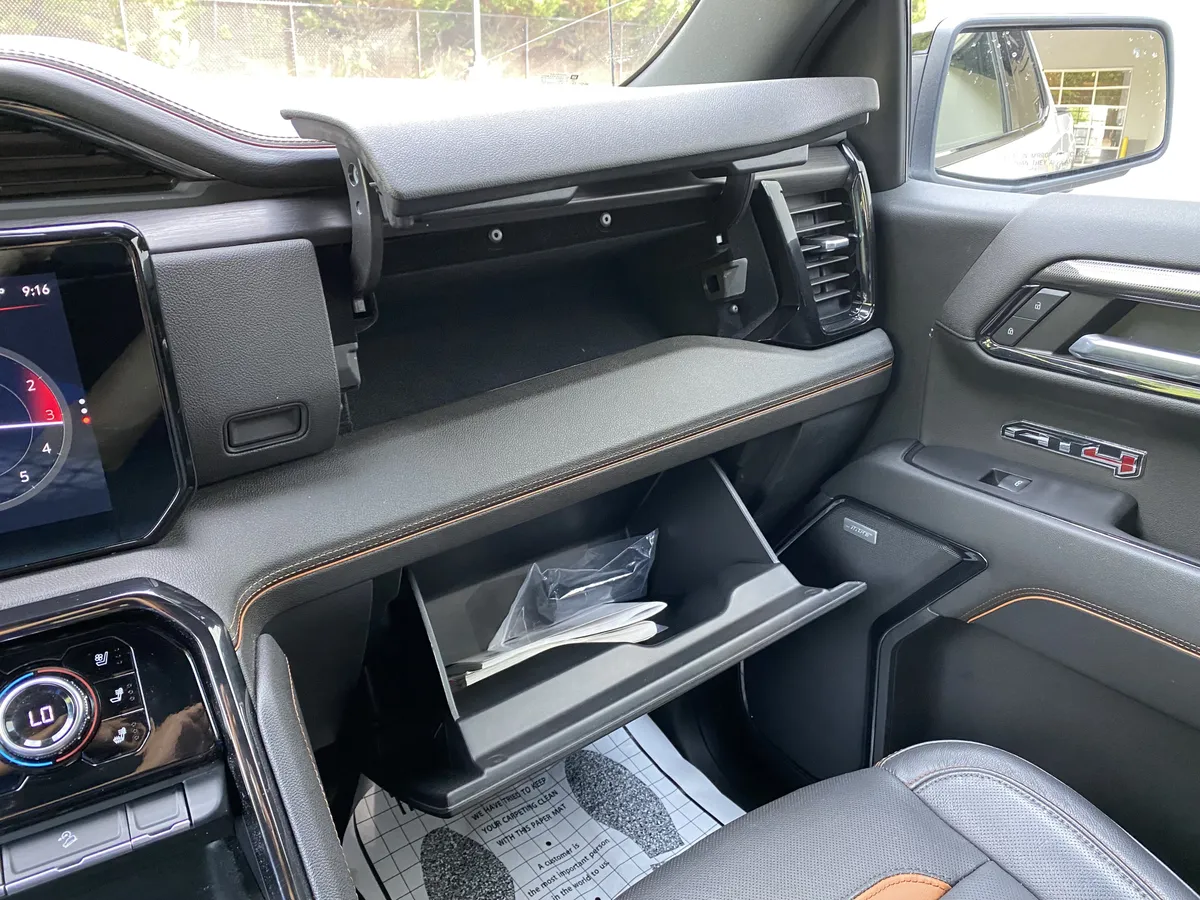 2024 GMC Sierra 1500 AT4 thumbnail 30