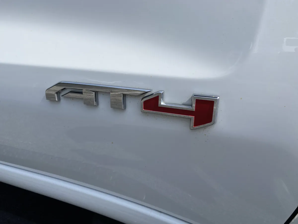2024 GMC Sierra 1500 AT4 thumbnail 44