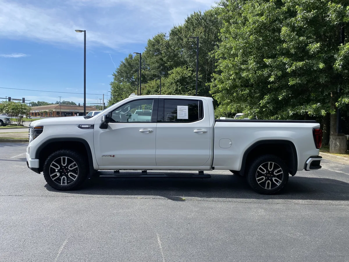 2024 GMC Sierra 1500 AT4 thumbnail 5
