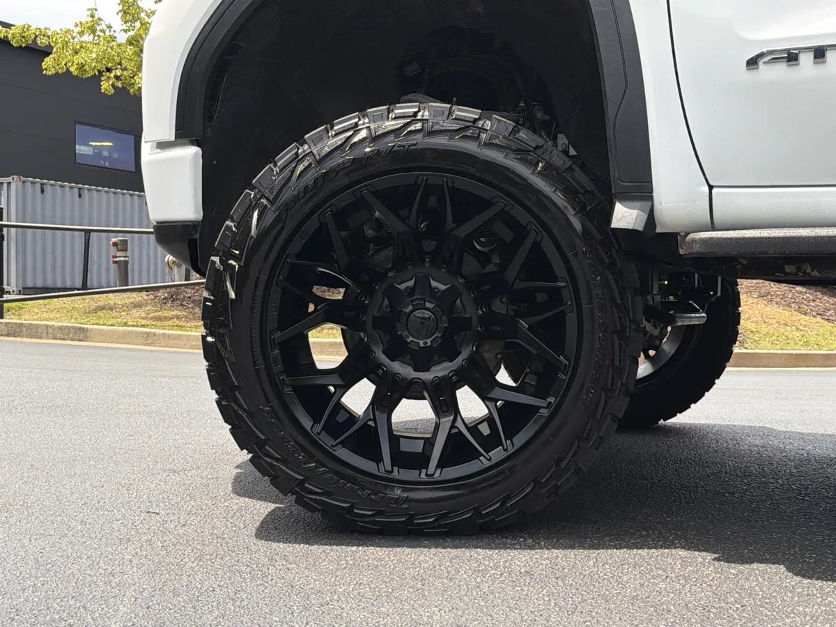 2024 GMC Sierra 1500 AT4 thumbnail 11