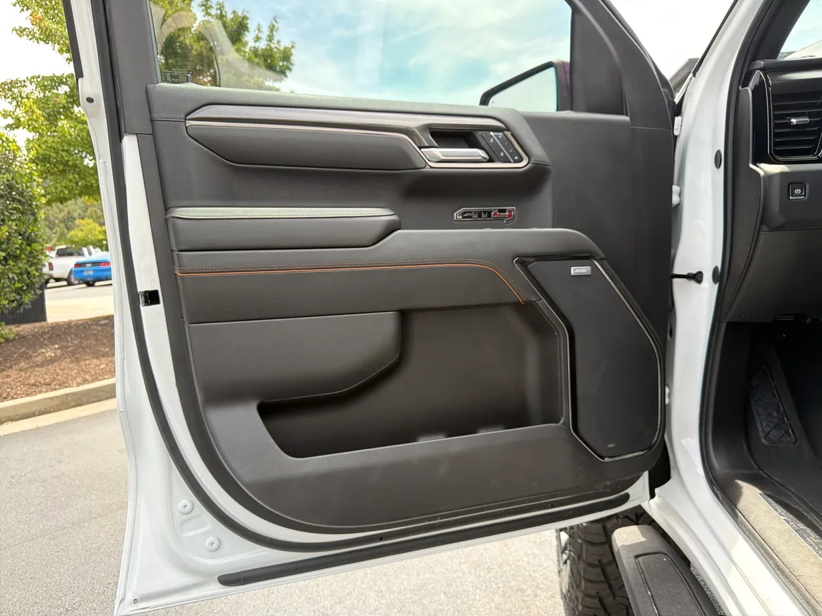2024 GMC Sierra 1500 AT4 thumbnail 22