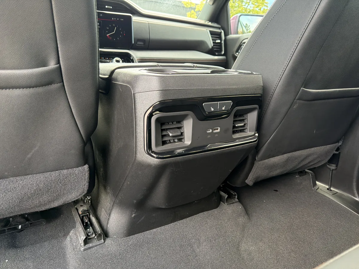 2024 GMC Sierra 1500 AT4 thumbnail 38