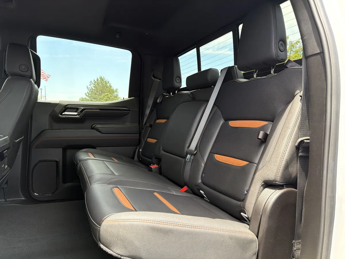 2024 GMC Sierra 1500 AT4 thumbnail 7