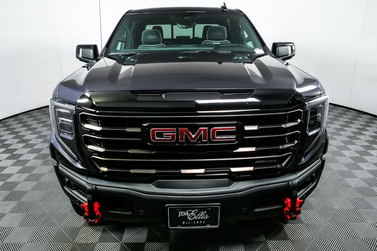 2024 GMC Sierra 1500 AT4X thumbnail 27